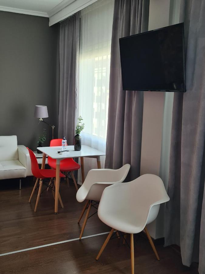 Red Rooms Tsimiski 60 Szaloniki Kültér fotó
